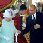 Владимир Путин и английская королева Елизавета II